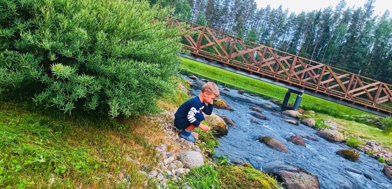 Hotel Orupohja Kaempingud Ja Telkimisala Põlva Exterior foto