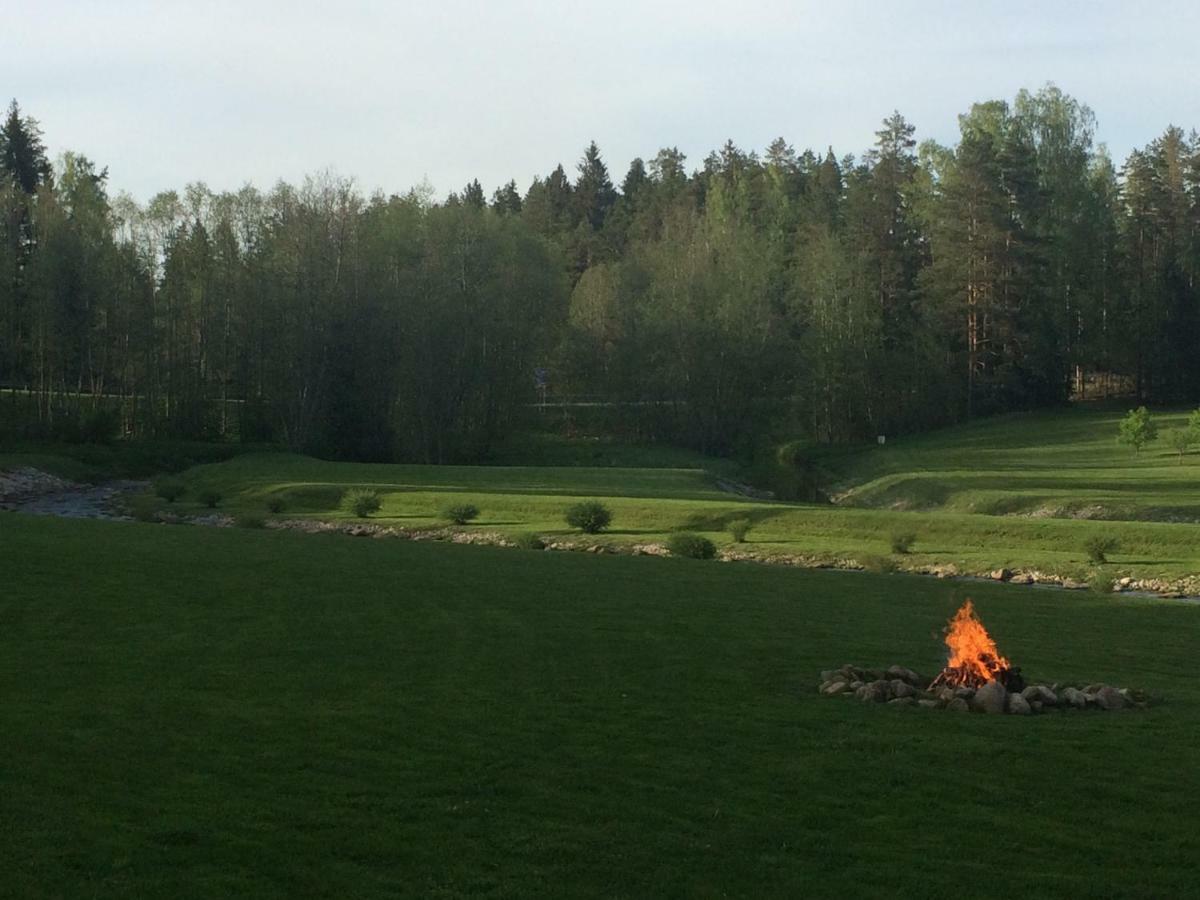Hotel Orupohja Kaempingud Ja Telkimisala Põlva Exterior foto